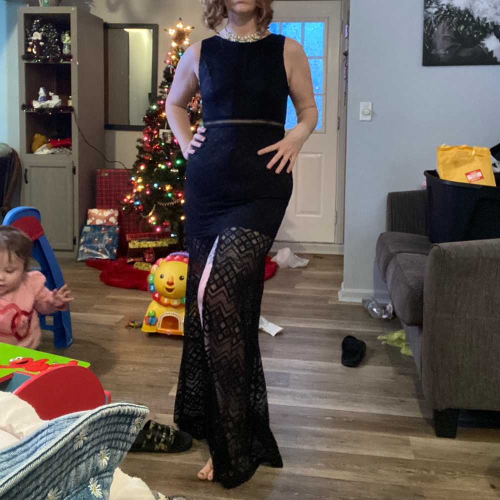 Size L black dress